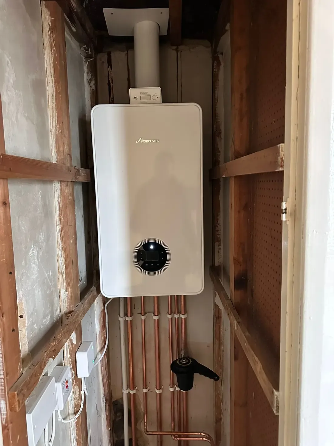 Heating system at first fix before making good
